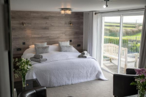 Гостиница Tregaddra Farm B&B  Хелстон